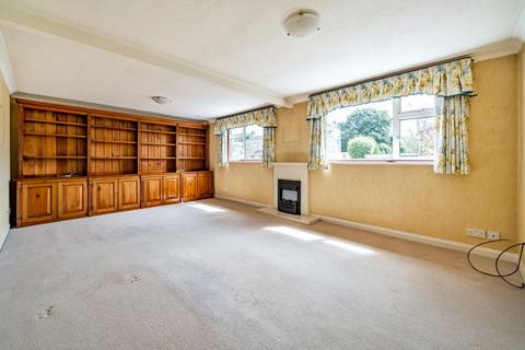 7 Howe Drive, Beaconsfield, HP9 2BG