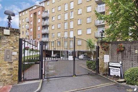 3 bedroom apartment to rent, London  NW8