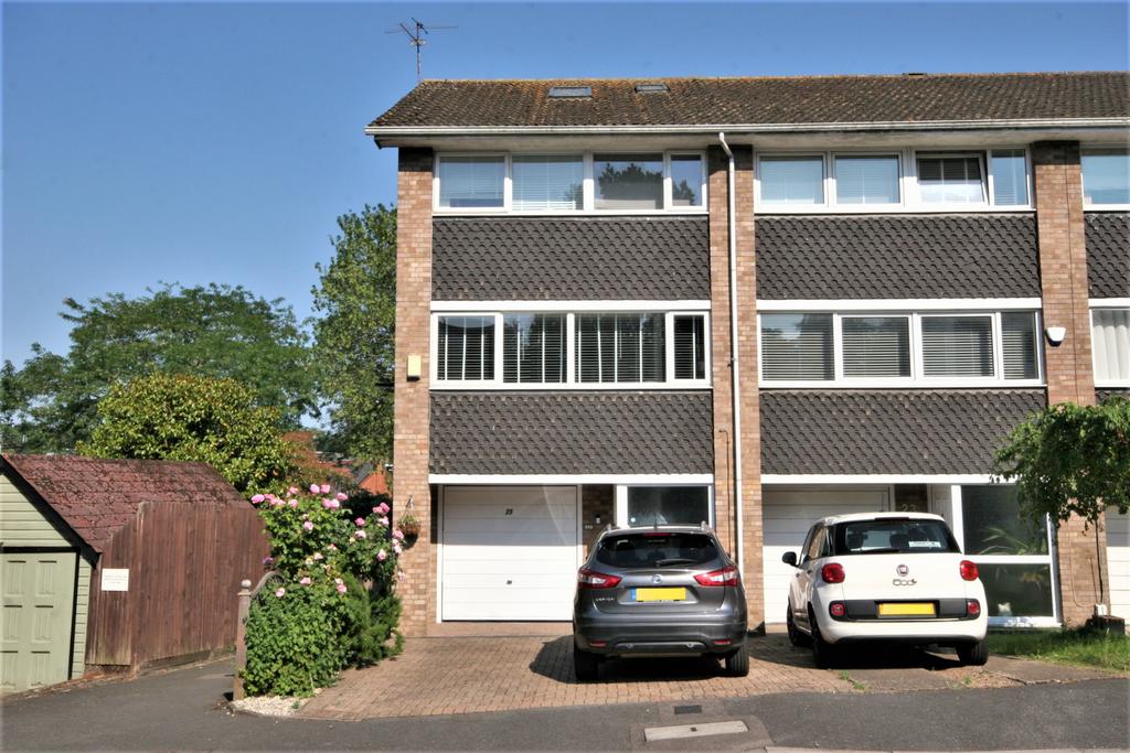 Superb Spacious Town House in highly sought after