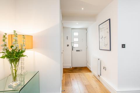 30 Rectory Square, London, E1 3NQ