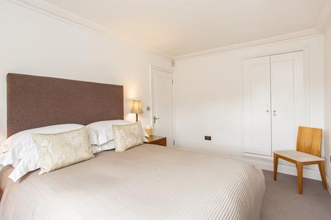 30 Rectory Square, London, E1 3NQ