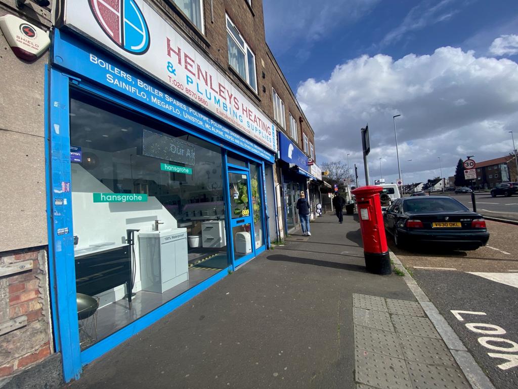 Hounslow, TW5 Property for sale