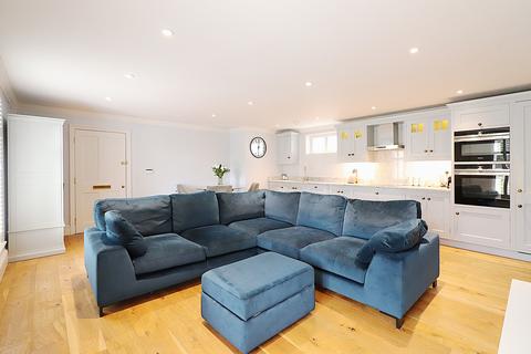 1 bedroom flat for sale, Willoughby Lane, Bromley