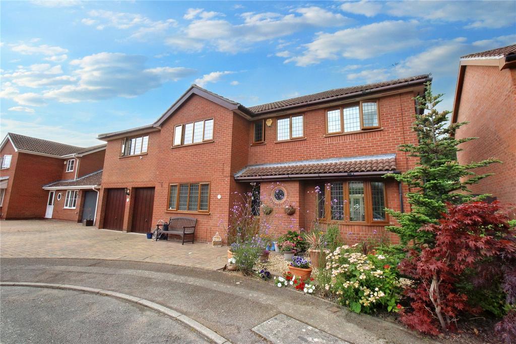 Longland Close, Old Catton, Norwich, Norfolk, NR6 5 bed detached house