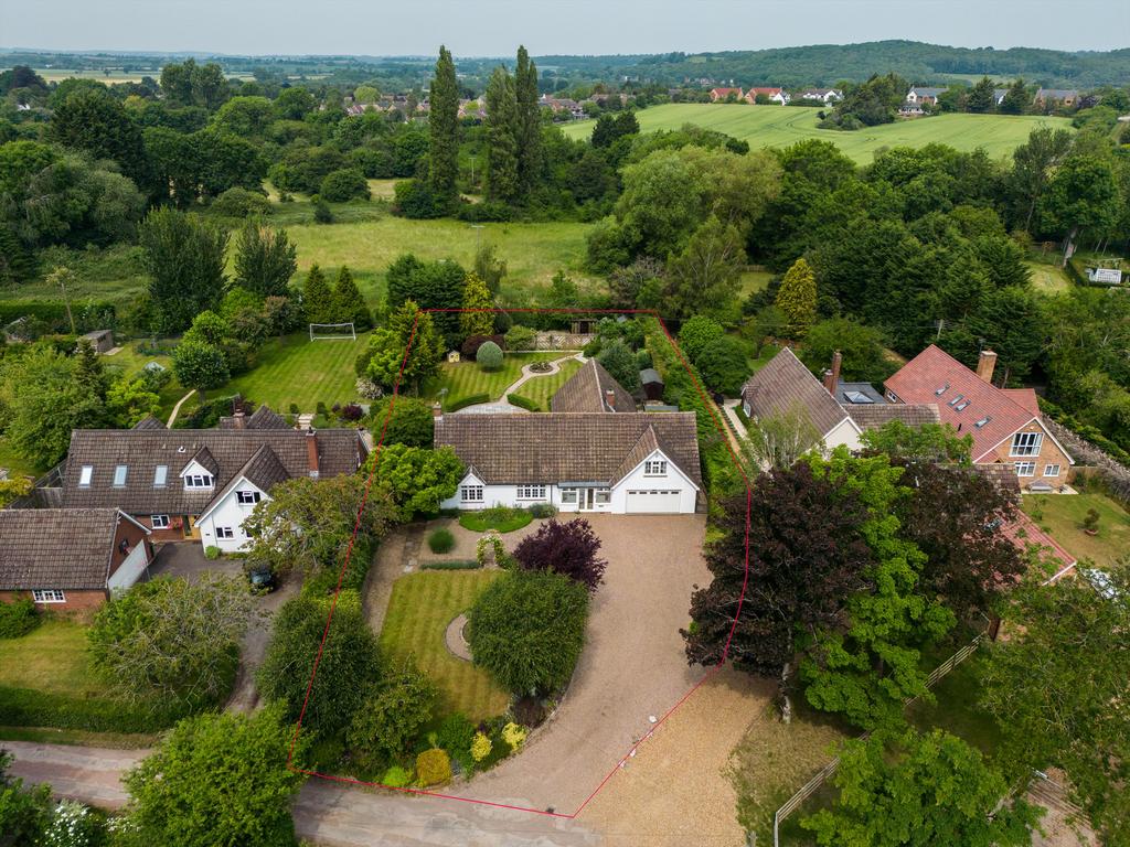 Duck Lane, Welford on Avon, Warwickshire, CV37 4 bed bungalow for sale