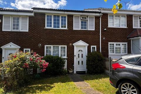 3 bedroom house to rent, Firs Avenue, Friern Barnet, N11