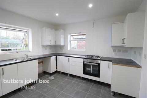 3 bedroom semi-detached house to rent, Farleigh Grove,