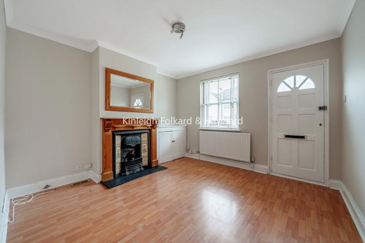 Palace Road Bromley BR1 2 bed cottage £1,550 pcm (£358 pw)
