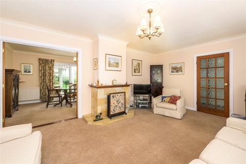 2 bedroom bungalow for sale - Clifton Drive, Oundle, Northamptonshire, PE8