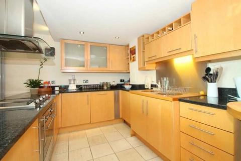 2 bedroom flat for sale, Flat 89 ,41 Millharbour, london, E14