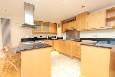 Flat 89 ,41 Millharbour, london, E14