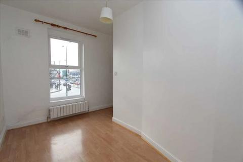 1 bedroom flat for sale, Flat 3 ,553 Old Kent Road, london, SE1