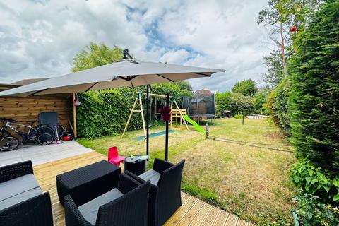 51 Shepherds Hill, Guildford, GU2 9RZ