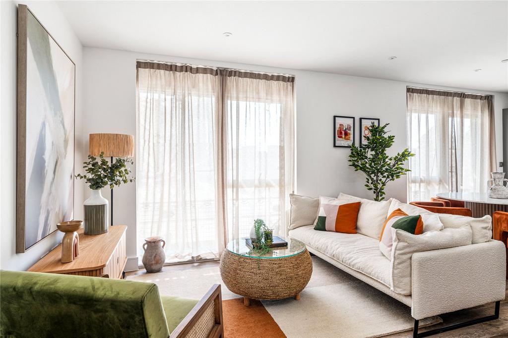 Show Home Living