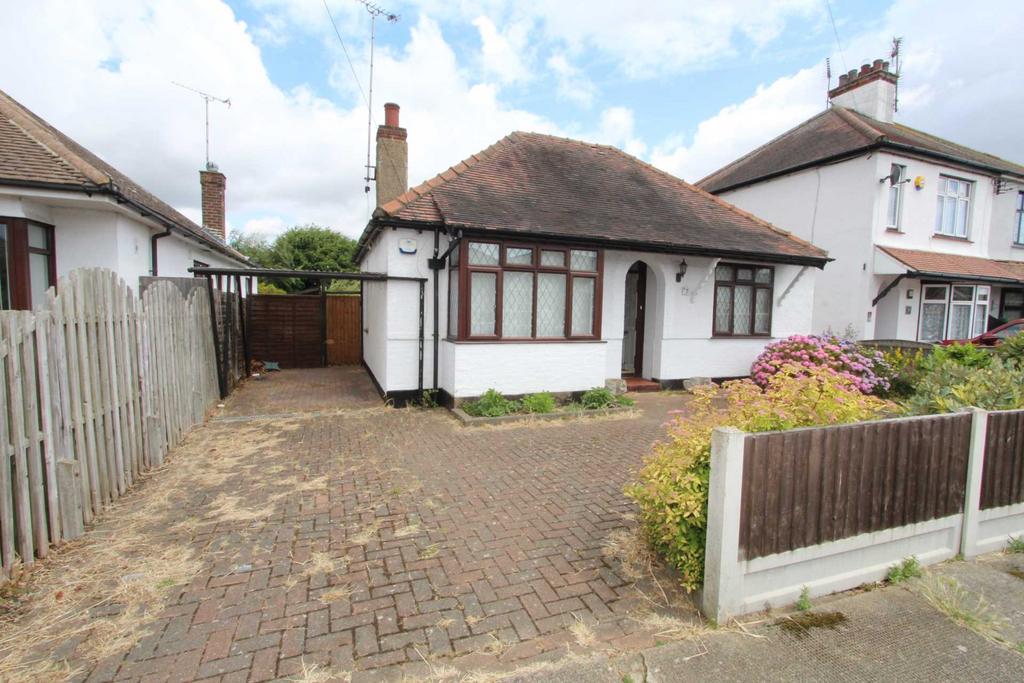 Asquith Avenue, Thundersley 2 bed detached bungalow for sale £399,995