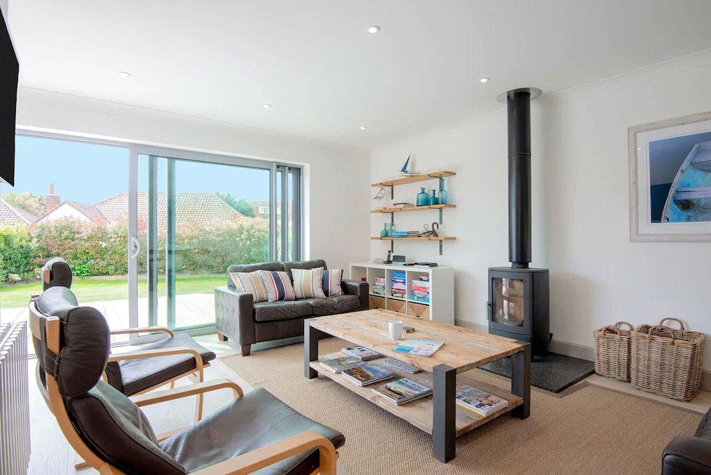 Willowhayne Close, East Preston, Littlehampton, West Sussex, BN16 3 bed