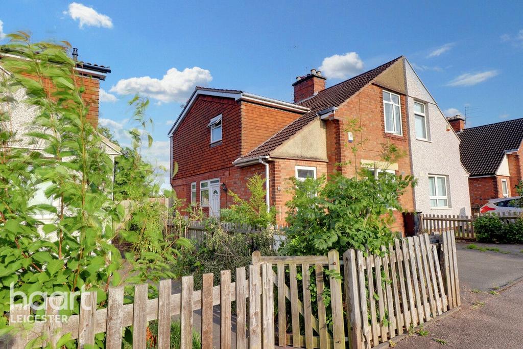 Bloomfield Road, Leicester 3 bed semidetached house for sale £280,000