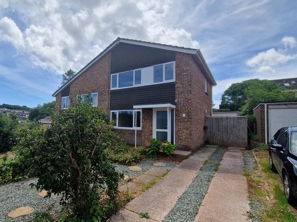 Underidge Close, Paignton 3 bed semidetached house £1,150 pcm (£265 pw)