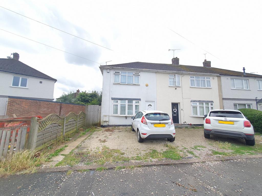 Elm Tree Road, Bulkington, Bedworth, Warwickshire. CV12 9RE 2 bed end