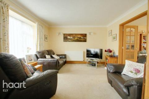 4 bedroom terraced house for sale - Mostyn Close, Sutton