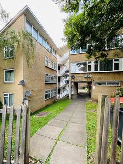 2 bedroom flat for sale, Cat Hill, Barnet EN4