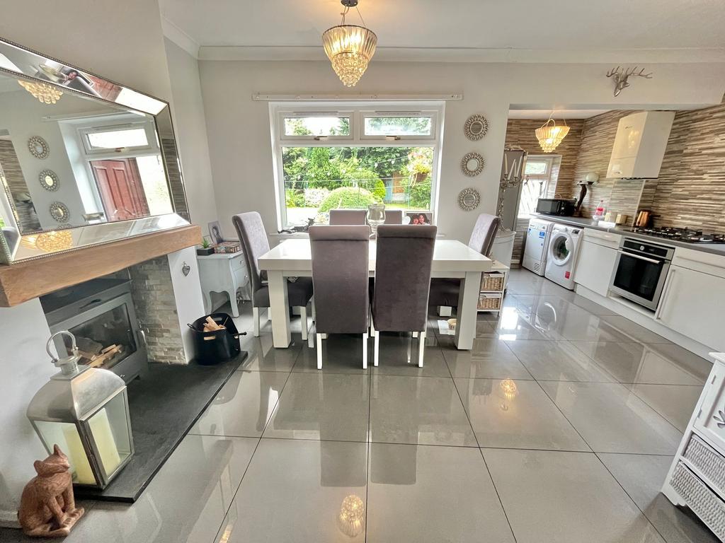 Hale Road, Hale Village, L24 3 bed detached bungalow for sale £299,000
