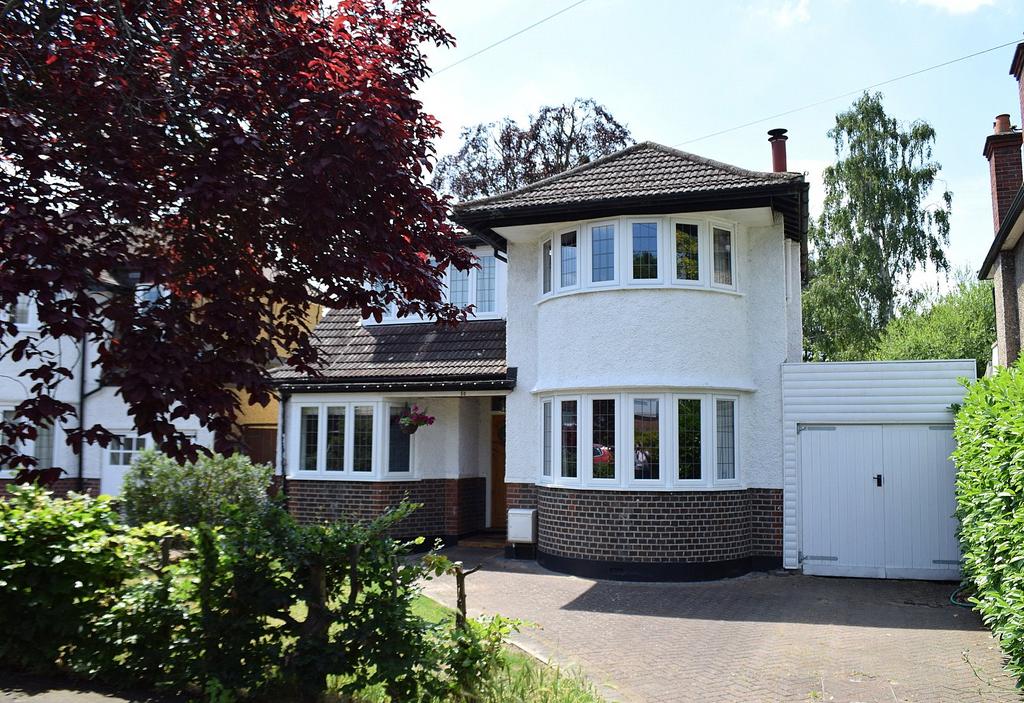 Garrick Close, WaltononThames, KT12 4 bed detached house for sale £