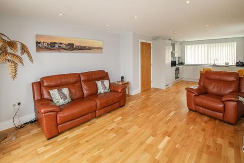 2 bedroom apartment for sale, Bay View Apartments, Morris Avenue, Herne Bay