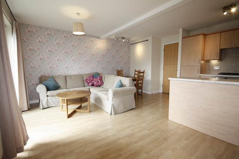 2 bedroom flat to rent - Albion Gardens, Edinburgh, EH7