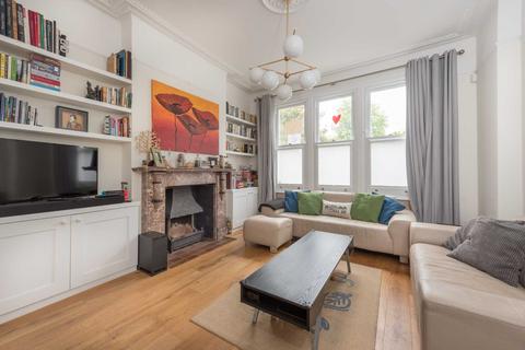 5 bedroom end of terrace house to rent, Warmington Road Herne Hill SE24