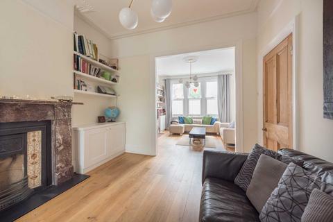 5 bedroom end of terrace house to rent, Warmington Road Herne Hill SE24