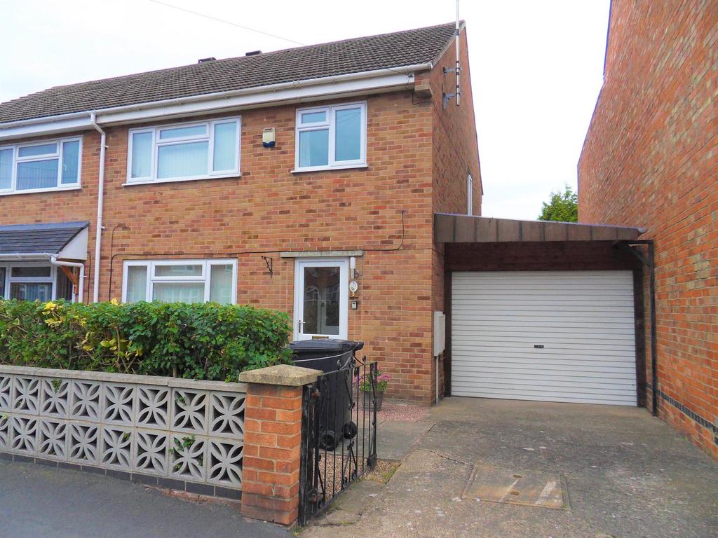 Knightthorpe Road, Loughborough, LE11 3 bed semidetached house £245,000