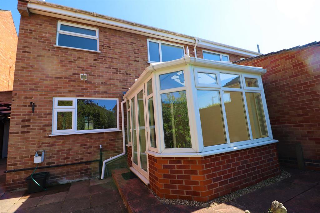 Knightthorpe Road, Loughborough, LE11 3 bed semidetached house £245,000