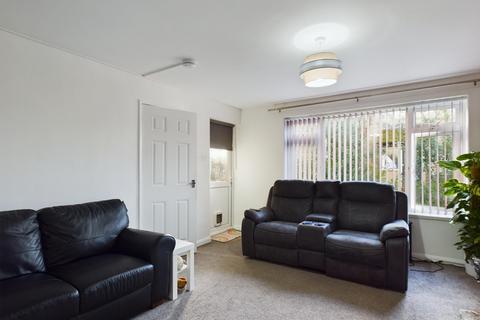 2 bedroom flat for sale, Stoke House, Tadley, RG26