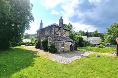 5 bedroom detached house for sale, Ardbroilach Road, Kingussie *BACK ON THE MARKET*