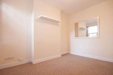 3 bedroom apartment to rent - Durnsford Road, London, SW19