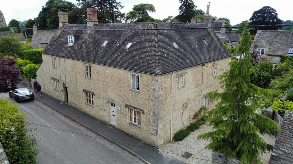 Cricklade Street, Poulton... 4 bed semidetached house for sale £885,000