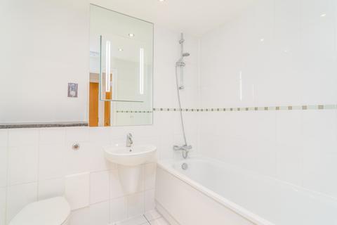 2 bedroom flat for sale, Westferry Road, Canary Wharf, E14