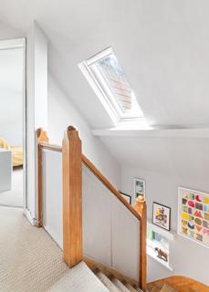 128 Overdale, Ashtead, KT21 1PX