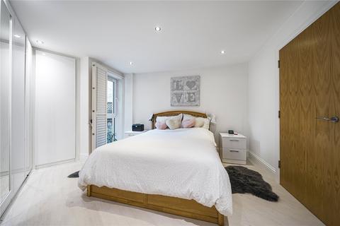 1 bedroom flat for sale, Cloister Court, Church Street, Walton On Thames, Surrey, KT12