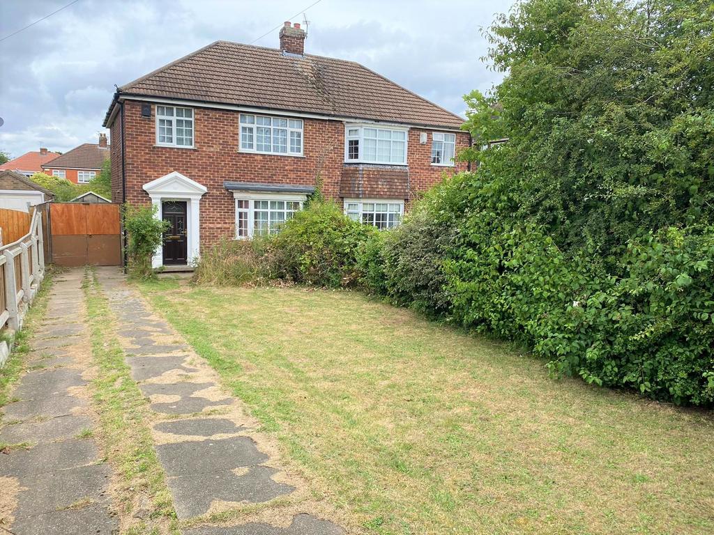 Laceby Road, Grimsby, DN34 3 bed semidetached house £130,000
