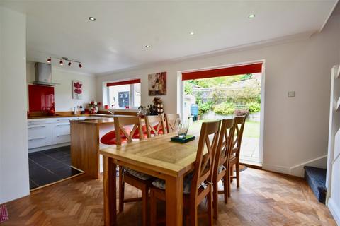 4 bedroom detached house for sale, Doric Avenue, Southborough, Tunbridge Wells