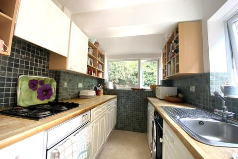 3 bedroom detached house for sale, Ponsonby Road, Alexandra Park