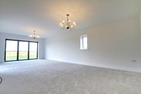 5 bedroom detached house for sale, Forty Foot Bank, Ramsey