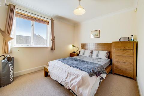 2 bedroom apartment to rent, St Alphonsus Road, London