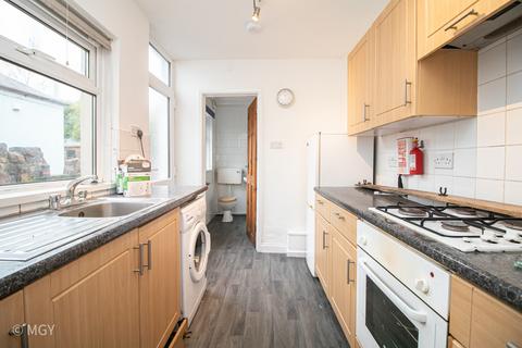 2 bedroom terraced house to rent, Inverness Place, Cardiff