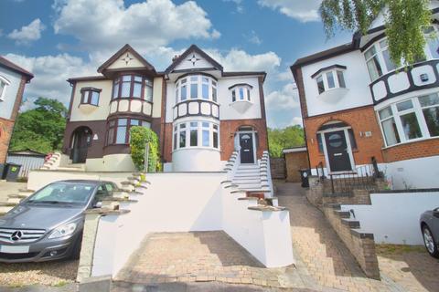 31 East View, London, E4 9JA