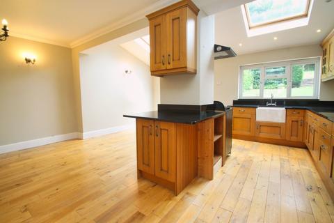 31 East View, London, E4 9JA