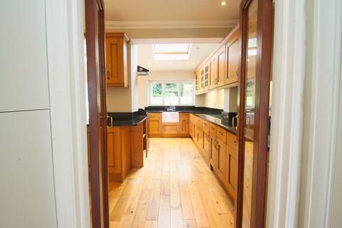 31 East View, London, E4 9JA