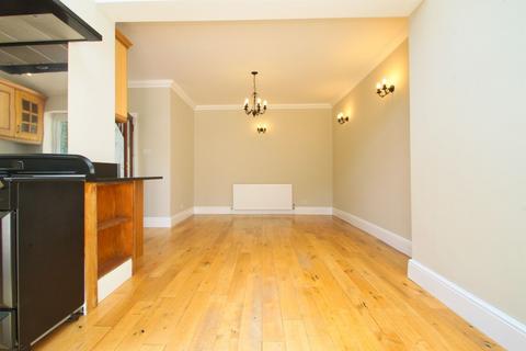 31 East View, London, E4 9JA